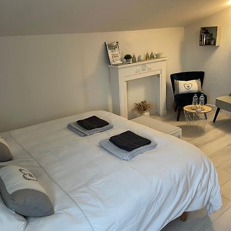 Cocooning Chez Sabine Bed and Breakfast Lavilledieu  Εξωτερικό φωτογραφία
