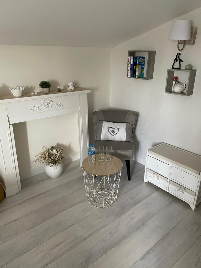 Cocooning Chez Sabine Bed and Breakfast Lavilledieu  Εξωτερικό φωτογραφία