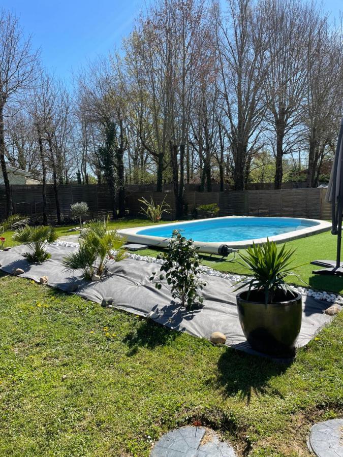 Cocooning Chez Sabine Bed and Breakfast Lavilledieu  Εξωτερικό φωτογραφία